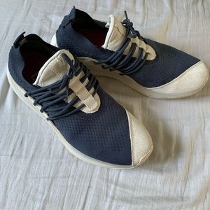 LANE EIGHT SNEAKERS